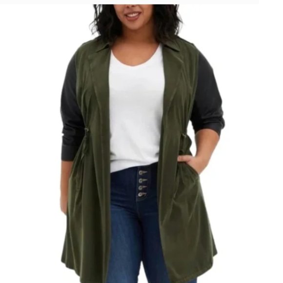 torrid Jackets & Blazers - Torrid Olive Green Anorak Jacket with Black Faux Leather Sleeves Size 2X